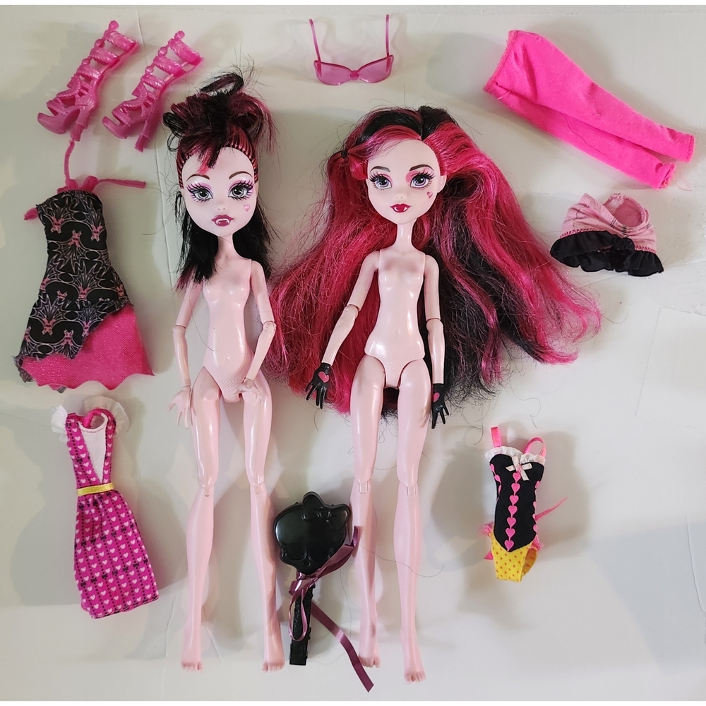 Monster High Draculaura Doll Lot Clothing Accessories